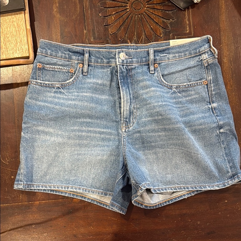 Blue Jean Shorts with Raw Hem and Mid-Rise Fit
